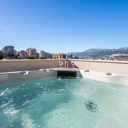 Apartman Luxury Penthouse Papic With Jacuzzi & The View