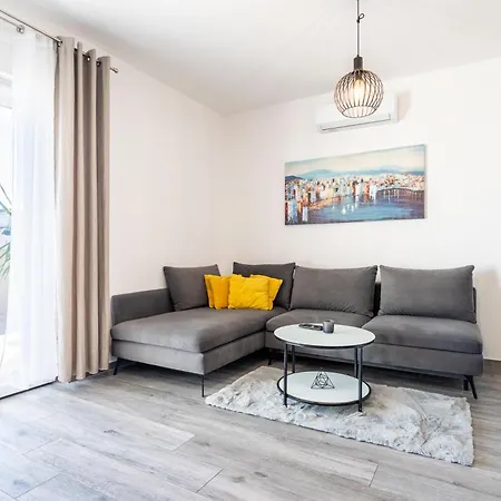 Luxury Penthouse Papic With Jacuzzi & The View * Split