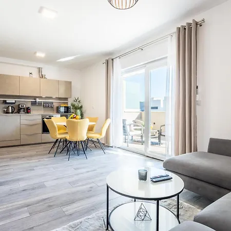 Luxury Penthouse Papic With Jacuzzi & The View