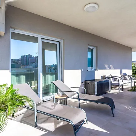 Daire Luxury Penthouse Papic With Jacuzzi & The View Split