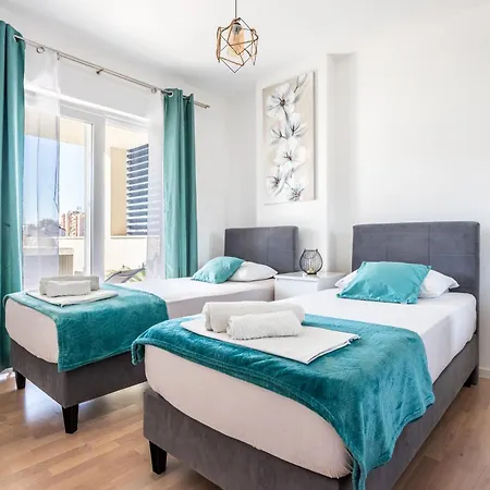 Luxury Penthouse Papic With Jacuzzi & The View