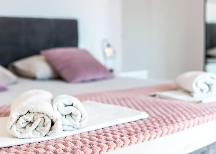 Luxury Penthouse Papic With Jacuzzi & The View