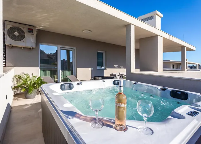 Luxury Penthouse Papic With Jacuzzi & The View 公寓 斯普利特