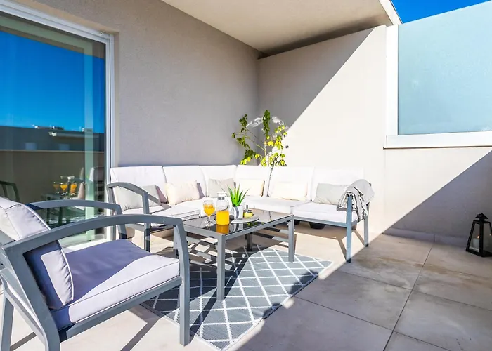 Luxury Penthouse Papic With Jacuzzi & The View 公寓 *