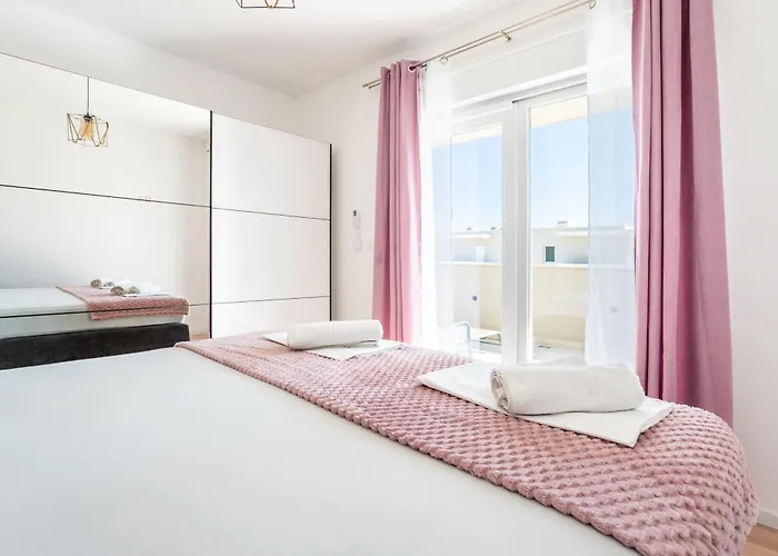 Luxury Penthouse Papic With Jacuzzi & The View