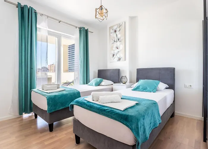 Luxury Penthouse Papic With Jacuzzi & The View