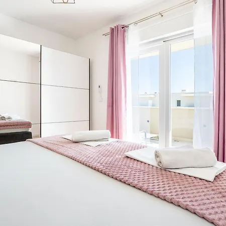 Luxury Penthouse Papic With Jacuzzi & The View